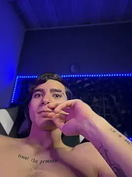Chat +18 de keiler_suxrez ao vivo
