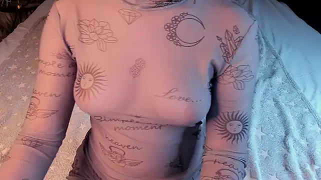 Pink_Freya: онлайн-секс-чат