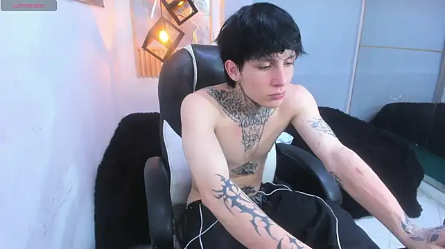 Онлайн чат XXX Cry_thereal