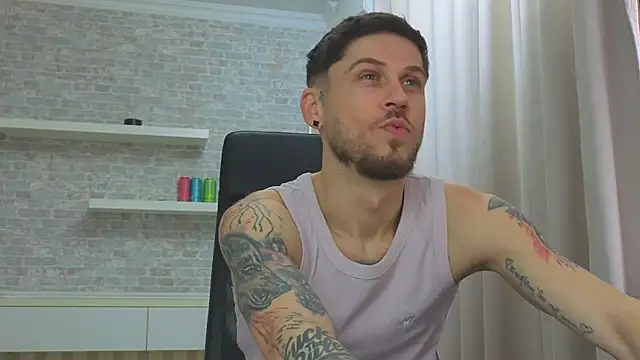 Chatroom XXX en direct de JonahShaw