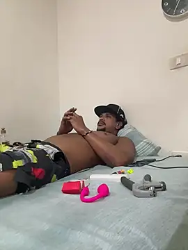 bigdick211292 Adlı Modelin Canlı XXX Sohbeti