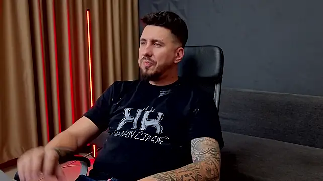 LoganStroud Chat XXX in diretta