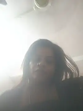 Princessroooh Adlı Modelin Canlı XXX Sohbeti