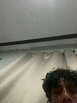 Webkamerová show guerraaxxx