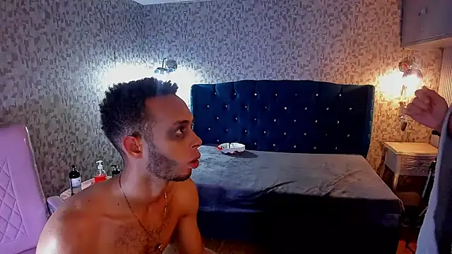 PatrickANDSofi's Live XXX Chat