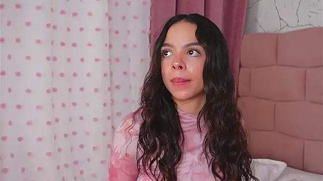 Chat +18 de BambiRoses ao vivo