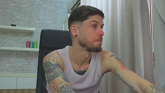 JonahShaw Chat XXX live