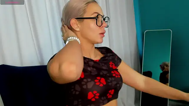 AriellaFae Chat XXX in diretta