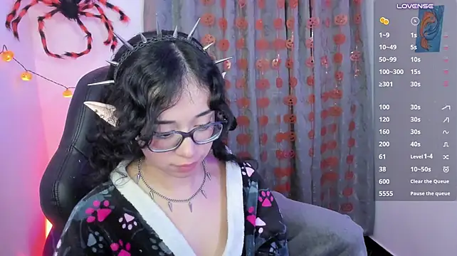 Chat +18 de indra_cam ao vivo