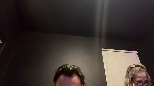 XXX chat uživo modela hungandcloudy