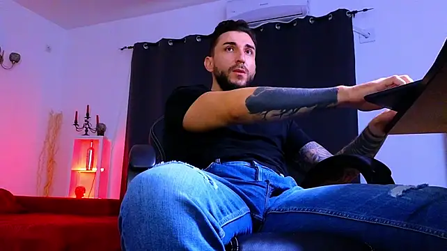 XXX chat uživo modela MightyAaron66