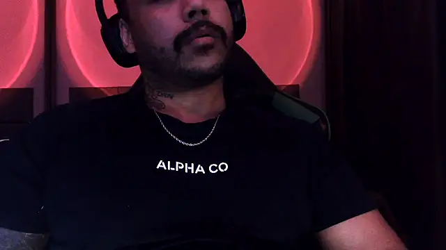aleparrudo Webcamshow