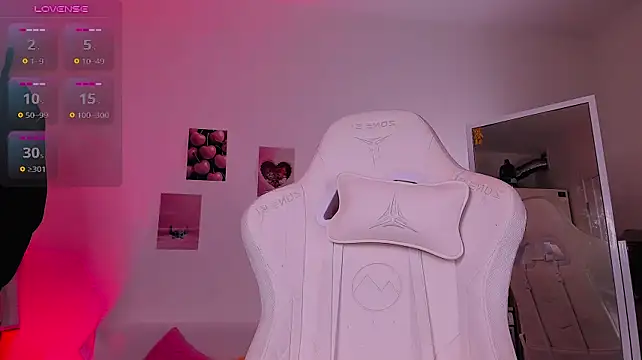 LittlePeach007 Live XXX-Chat