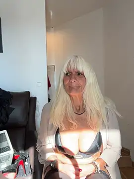 ReitherrinNatascha Chat XXX in diretta