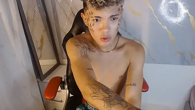 NaimVoss Chat XXX live