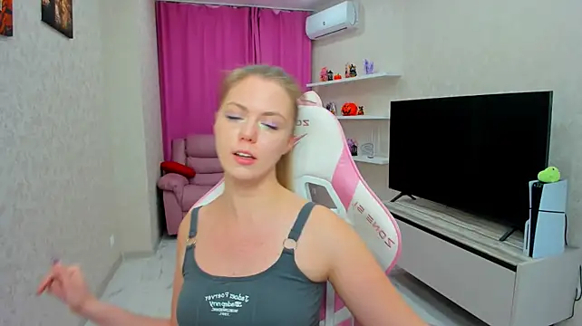 Chat XXX en directo de Strawberrye