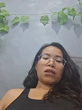 loveley_jenny Adlı Modelin Canlı XXX Sohbeti