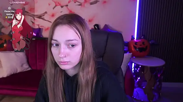 LizzaMoonn Chat XXX live