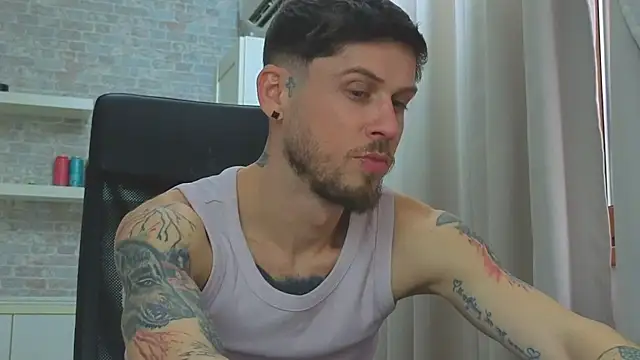 JonahShaw Live XXX-chat