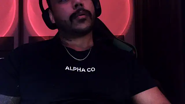 aleparrudo's Webcam Show