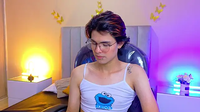 Chatroom XXX en direct de Derek_Sinn