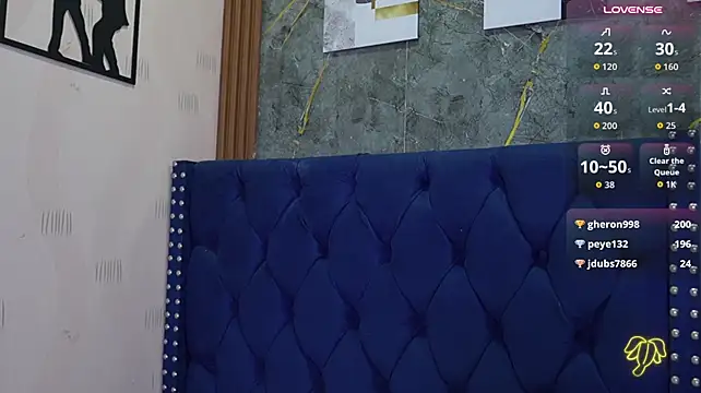 youngmommyy's Live XXX Chat