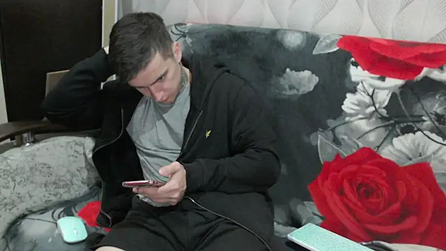 this_is_andy – Naživo XXX chat