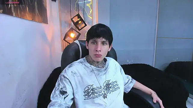 XXX chat uživo modela Cry_thereal
