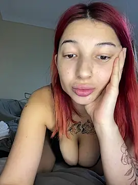Nyvera 라이브 XXX 채팅