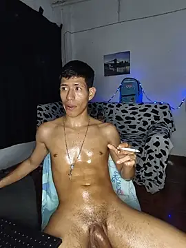 dareck_18 XXX чат на живо