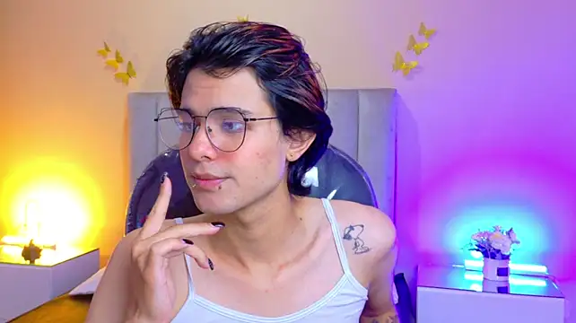 Derek_Sinn Adlı Modelin Canlı XXX Sohbeti