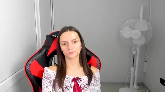 Show modela EveMoonveil na web-kameri