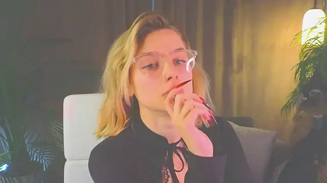 NoraMoreau Live XXX-chat