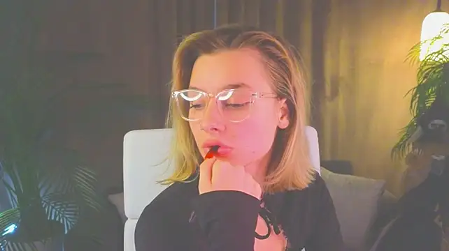 NoraMoreau Live XXX-chat
