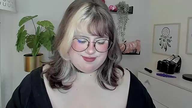 Chatroom XXX en direct de OpheliaLush