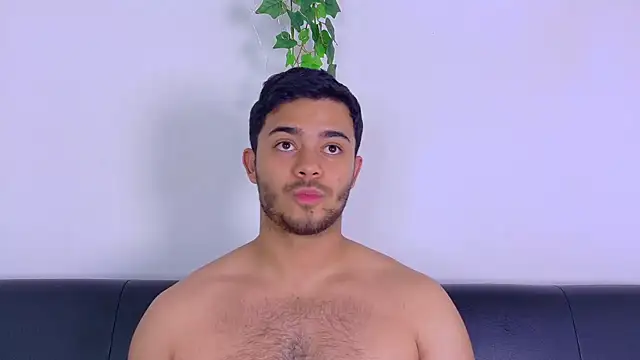 TylerWest_ – Naživo XXX chat