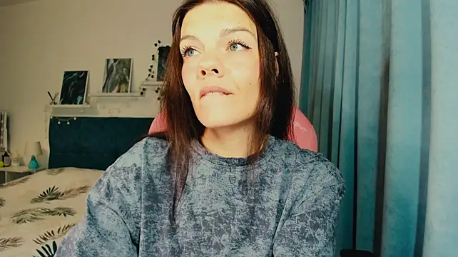 Chat XXX en directo de AlysaNightmoon