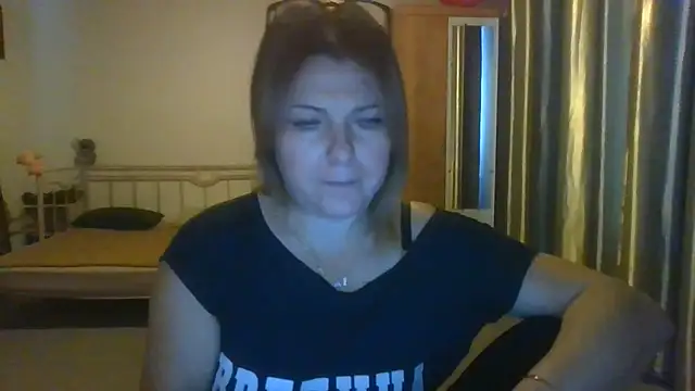Chat +18 de ElenaLove888 ao vivo
