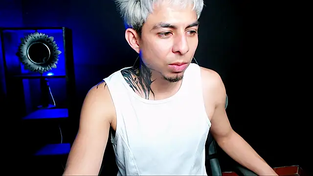 ALPHA_LATINO élő XXX-chatje