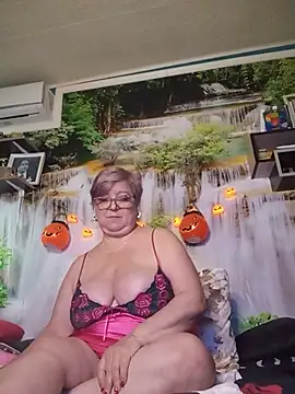 הופעת וובקאם של QueenPammy1