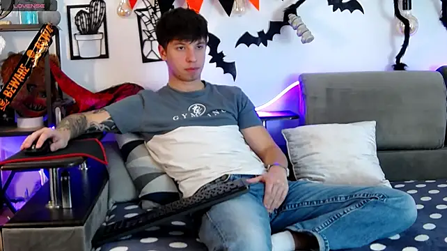 Živý XXX chat ThomasEdisonn
