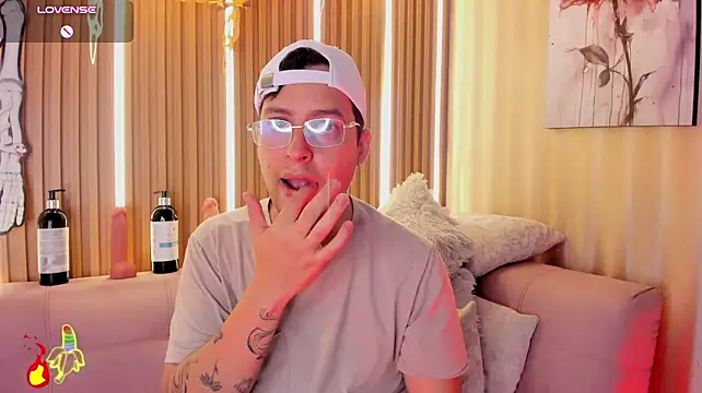 Jonath_1n Live XXX chat
