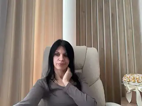 InjaAtHome XXX чат на живо
