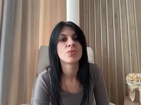 Czat XXX na żywo – InjaAtHome