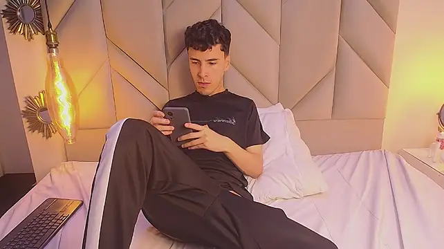 MaxLeons Live XXX Chat