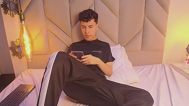 MaxLeons Live XXX Chat