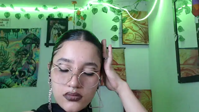 XXX chat uživo modela bastethott