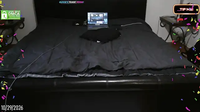 Olivia883 网络视讯表演