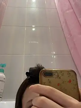 Mia_meeow Adlı Modelin Canlı XXX Sohbeti