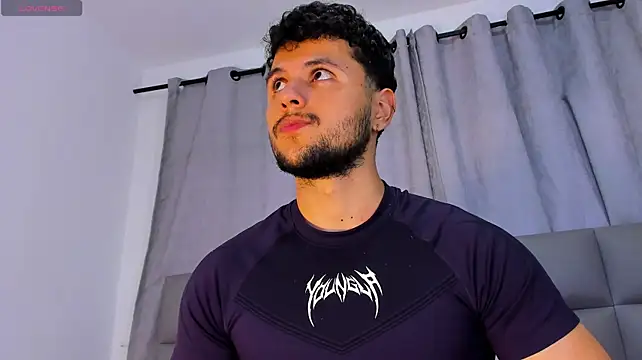 XXX chat uživo modela ApoloKlein